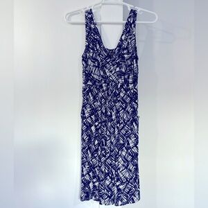 Sleeveless mini dress with pockets